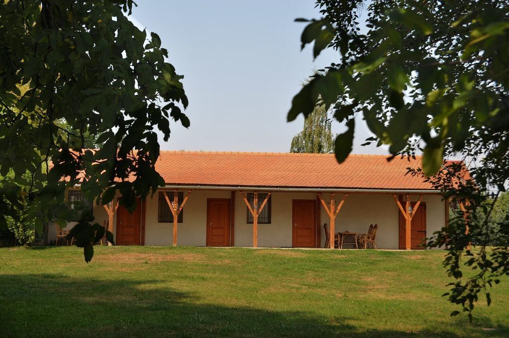 Gergely Tanya Hotel Garabonc Exterior foto