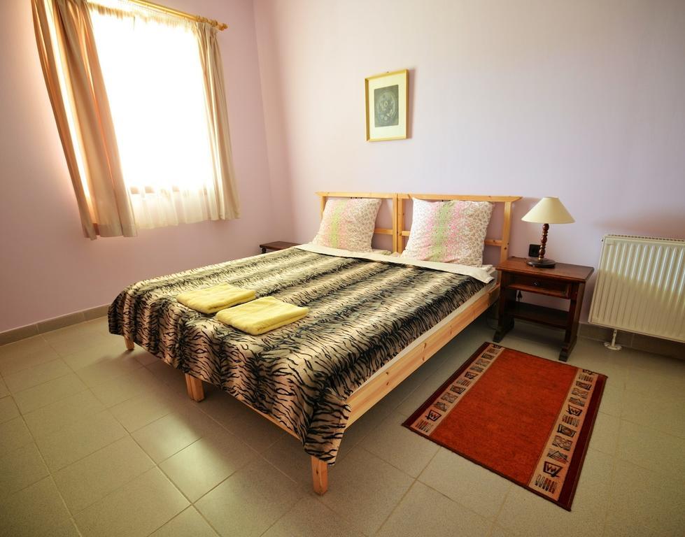 Gergely Tanya Hotel Garabonc Quarto foto